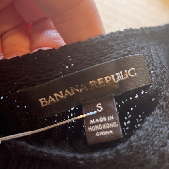 New-Banana Republic-S-black-100% linen, V-neck sweater tank top - Picture 4 of 10